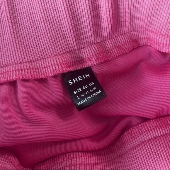 SHEIN | Barbiecore Y2K pink  velvet tube top and mini skirt set - size Large​​​​ - Picture 5 of 8